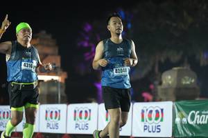 BIB: 4316, 42048
                            <button type="button" onclick="openModal(18012247)" class="btn btn-primary btn-sm float-right btn-popup" data-toggle="modal" data-target=".modal-high-quality">
                        <i class="fas fa-shopping-cart"></i> Add to Cart
                    </button>
                                            <button type="button" onclick="isThisMe(18012247, true)" class="btn btn-success btn-sm float-right btn-popup btn-isme hidden" data-toggle="tooltip" data-placement="bottom" title="นี่คือรูปของคุณใช่ไหม คลิกที่นี่เพื่อเอาเข้าอัลบั้ม">
                        <i class="fas fa-plus"></i> Add to album
                    </button>
                    <button type="button" onclick="isThisMe(18012247, false)" class="btn btn-warning btn-sm float-right btn-popup btn-isnotme hidden">
                        <i class="fas fa-ban"></i> Remove from album
                    </button>