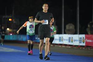 BIB: 3183, 40359
                            <button type="button" onclick="openModal(18009492)" class="btn btn-primary btn-sm float-right btn-popup" data-toggle="modal" data-target=".modal-high-quality">
                        <i class="fas fa-shopping-cart"></i> Add to Cart
                    </button>
                                            <button type="button" onclick="isThisMe(18009492, true)" class="btn btn-success btn-sm float-right btn-popup btn-isme hidden" data-toggle="tooltip" data-placement="bottom" title="นี่คือรูปของคุณใช่ไหม คลิกที่นี่เพื่อเอาเข้าอัลบั้ม">
                        <i class="fas fa-plus"></i> Add to album
                    </button>
                    <button type="button" onclick="isThisMe(18009492, false)" class="btn btn-warning btn-sm float-right btn-popup btn-isnotme hidden">
                        <i class="fas fa-ban"></i> Remove from album
                    </button>