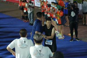 BIB: 40340
                            <button type="button" onclick="openModal(18015623)" class="btn btn-primary btn-sm float-right btn-popup" data-toggle="modal" data-target=".modal-high-quality">
                        <i class="fas fa-shopping-cart"></i> Add to Cart
                    </button>
                                            <button type="button" onclick="isThisMe(18015623, true)" class="btn btn-success btn-sm float-right btn-popup btn-isme hidden" data-toggle="tooltip" data-placement="bottom" title="นี่คือรูปของคุณใช่ไหม คลิกที่นี่เพื่อเอาเข้าอัลบั้ม">
                        <i class="fas fa-plus"></i> Add to album
                    </button>
                    <button type="button" onclick="isThisMe(18015623, false)" class="btn btn-warning btn-sm float-right btn-popup btn-isnotme hidden">
                        <i class="fas fa-ban"></i> Remove from album
                    </button>