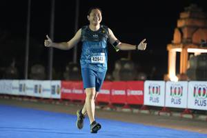 BIB: 42643
                            <button type="button" onclick="openModal(18012969)" class="btn btn-primary btn-sm float-right btn-popup" data-toggle="modal" data-target=".modal-high-quality">
                        <i class="fas fa-shopping-cart"></i> Add to Cart
                    </button>
                                            <button type="button" onclick="isThisMe(18012969, true)" class="btn btn-success btn-sm float-right btn-popup btn-isme hidden" data-toggle="tooltip" data-placement="bottom" title="นี่คือรูปของคุณใช่ไหม คลิกที่นี่เพื่อเอาเข้าอัลบั้ม">
                        <i class="fas fa-plus"></i> Add to album
                    </button>
                    <button type="button" onclick="isThisMe(18012969, false)" class="btn btn-warning btn-sm float-right btn-popup btn-isnotme hidden">
                        <i class="fas fa-ban"></i> Remove from album
                    </button>