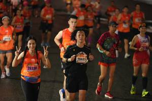 BIB: 0416, 571, 20441, 26330
                            <button type="button" onclick="openModal(17929344)" class="btn btn-primary btn-sm float-right btn-popup" data-toggle="modal" data-target=".modal-high-quality">
                        <i class="fas fa-shopping-cart"></i> Add to Cart
                    </button>
                                            <button type="button" onclick="isThisMe(17929344, true)" class="btn btn-success btn-sm float-right btn-popup btn-isme hidden" data-toggle="tooltip" data-placement="bottom" title="นี่คือรูปของคุณใช่ไหม คลิกที่นี่เพื่อเอาเข้าอัลบั้ม">
                        <i class="fas fa-plus"></i> Add to album
                    </button>
                    <button type="button" onclick="isThisMe(17929344, false)" class="btn btn-warning btn-sm float-right btn-popup btn-isnotme hidden">
                        <i class="fas fa-ban"></i> Remove from album
                    </button>