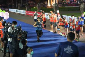 BIB: 
                            <button type="button" onclick="openModal(18015341)" class="btn btn-primary btn-sm float-right btn-popup" data-toggle="modal" data-target=".modal-high-quality">
                        <i class="fas fa-shopping-cart"></i> Add to Cart
                    </button>
                                            <button type="button" onclick="isThisMe(18015341, true)" class="btn btn-success btn-sm float-right btn-popup btn-isme hidden" data-toggle="tooltip" data-placement="bottom" title="นี่คือรูปของคุณใช่ไหม คลิกที่นี่เพื่อเอาเข้าอัลบั้ม">
                        <i class="fas fa-plus"></i> Add to album
                    </button>
                    <button type="button" onclick="isThisMe(18015341, false)" class="btn btn-warning btn-sm float-right btn-popup btn-isnotme hidden">
                        <i class="fas fa-ban"></i> Remove from album
                    </button>