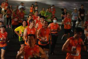 BIB: 371
                            <button type="button" onclick="openModal(17935065)" class="btn btn-primary btn-sm float-right btn-popup" data-toggle="modal" data-target=".modal-high-quality">
                        <i class="fas fa-shopping-cart"></i> Add to Cart
                    </button>
                                            <button type="button" onclick="isThisMe(17935065, true)" class="btn btn-success btn-sm float-right btn-popup btn-isme hidden" data-toggle="tooltip" data-placement="bottom" title="นี่คือรูปของคุณใช่ไหม คลิกที่นี่เพื่อเอาเข้าอัลบั้ม">
                        <i class="fas fa-plus"></i> Add to album
                    </button>
                    <button type="button" onclick="isThisMe(17935065, false)" class="btn btn-warning btn-sm float-right btn-popup btn-isnotme hidden">
                        <i class="fas fa-ban"></i> Remove from album
                    </button>