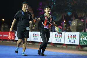 BIB: 429
                            <button type="button" onclick="openModal(18014506)" class="btn btn-primary btn-sm float-right btn-popup" data-toggle="modal" data-target=".modal-high-quality">
                        <i class="fas fa-shopping-cart"></i> Add to Cart
                    </button>
                                            <button type="button" onclick="isThisMe(18014506, true)" class="btn btn-success btn-sm float-right btn-popup btn-isme hidden" data-toggle="tooltip" data-placement="bottom" title="นี่คือรูปของคุณใช่ไหม คลิกที่นี่เพื่อเอาเข้าอัลบั้ม">
                        <i class="fas fa-plus"></i> Add to album
                    </button>
                    <button type="button" onclick="isThisMe(18014506, false)" class="btn btn-warning btn-sm float-right btn-popup btn-isnotme hidden">
                        <i class="fas fa-ban"></i> Remove from album
                    </button>