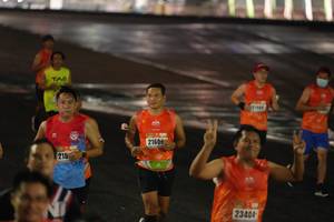 BIB: 21606, 215, 23404
                            <button type="button" onclick="openModal(17923925)" class="btn btn-primary btn-sm float-right btn-popup" data-toggle="modal" data-target=".modal-high-quality">
                        <i class="fas fa-shopping-cart"></i> Add to Cart
                    </button>
                                            <button type="button" onclick="isThisMe(17923925, true)" class="btn btn-success btn-sm float-right btn-popup btn-isme hidden" data-toggle="tooltip" data-placement="bottom" title="นี่คือรูปของคุณใช่ไหม คลิกที่นี่เพื่อเอาเข้าอัลบั้ม">
                        <i class="fas fa-plus"></i> Add to album
                    </button>
                    <button type="button" onclick="isThisMe(17923925, false)" class="btn btn-warning btn-sm float-right btn-popup btn-isnotme hidden">
                        <i class="fas fa-ban"></i> Remove from album
                    </button>