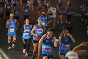 BIB: 4120, 13328, 11376, 2497, 13221, 13570
                            <button type="button" onclick="openModal(17962282)" class="btn btn-primary btn-sm float-right btn-popup" data-toggle="modal" data-target=".modal-high-quality">
                        <i class="fas fa-shopping-cart"></i> Add to Cart
                    </button>
                                            <button type="button" onclick="isThisMe(17962282, true)" class="btn btn-success btn-sm float-right btn-popup btn-isme hidden" data-toggle="tooltip" data-placement="bottom" title="นี่คือรูปของคุณใช่ไหม คลิกที่นี่เพื่อเอาเข้าอัลบั้ม">
                        <i class="fas fa-plus"></i> Add to album
                    </button>
                    <button type="button" onclick="isThisMe(17962282, false)" class="btn btn-warning btn-sm float-right btn-popup btn-isnotme hidden">
                        <i class="fas fa-ban"></i> Remove from album
                    </button>