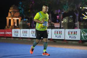 BIB: 4258
                            <button type="button" onclick="openModal(18014740)" class="btn btn-primary btn-sm float-right btn-popup" data-toggle="modal" data-target=".modal-high-quality">
                        <i class="fas fa-shopping-cart"></i> Add to Cart
                    </button>
                                            <button type="button" onclick="isThisMe(18014740, true)" class="btn btn-success btn-sm float-right btn-popup btn-isme hidden" data-toggle="tooltip" data-placement="bottom" title="นี่คือรูปของคุณใช่ไหม คลิกที่นี่เพื่อเอาเข้าอัลบั้ม">
                        <i class="fas fa-plus"></i> Add to album
                    </button>
                    <button type="button" onclick="isThisMe(18014740, false)" class="btn btn-warning btn-sm float-right btn-popup btn-isnotme hidden">
                        <i class="fas fa-ban"></i> Remove from album
                    </button>