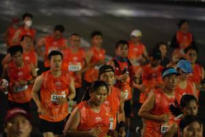 BIB: 21182, 234
                            <button type="button" onclick="openModal(17931958)" class="btn btn-primary btn-sm float-right btn-popup" data-toggle="modal" data-target=".modal-high-quality">
                        <i class="fas fa-shopping-cart"></i> Add to Cart
                    </button>
                                            <button type="button" onclick="isThisMe(17931958, true)" class="btn btn-success btn-sm float-right btn-popup btn-isme hidden" data-toggle="tooltip" data-placement="bottom" title="นี่คือรูปของคุณใช่ไหม คลิกที่นี่เพื่อเอาเข้าอัลบั้ม">
                        <i class="fas fa-plus"></i> Add to album
                    </button>
                    <button type="button" onclick="isThisMe(17931958, false)" class="btn btn-warning btn-sm float-right btn-popup btn-isnotme hidden">
                        <i class="fas fa-ban"></i> Remove from album
                    </button>