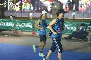 BIB: 4475, 4123
                            <button type="button" onclick="openModal(18015291)" class="btn btn-primary btn-sm float-right btn-popup" data-toggle="modal" data-target=".modal-high-quality">
                        <i class="fas fa-shopping-cart"></i> Add to Cart
                    </button>
                                            <button type="button" onclick="isThisMe(18015291, true)" class="btn btn-success btn-sm float-right btn-popup btn-isme hidden" data-toggle="tooltip" data-placement="bottom" title="นี่คือรูปของคุณใช่ไหม คลิกที่นี่เพื่อเอาเข้าอัลบั้ม">
                        <i class="fas fa-plus"></i> Add to album
                    </button>
                    <button type="button" onclick="isThisMe(18015291, false)" class="btn btn-warning btn-sm float-right btn-popup btn-isnotme hidden">
                        <i class="fas fa-ban"></i> Remove from album
                    </button>