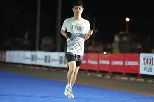 BIB: 00000
                            <button type="button" onclick="openModal(18010269)" class="btn btn-primary btn-sm float-right btn-popup" data-toggle="modal" data-target=".modal-high-quality">
                        <i class="fas fa-shopping-cart"></i> Add to Cart
                    </button>
                                            <button type="button" onclick="isThisMe(18010269, true)" class="btn btn-success btn-sm float-right btn-popup btn-isme hidden" data-toggle="tooltip" data-placement="bottom" title="นี่คือรูปของคุณใช่ไหม คลิกที่นี่เพื่อเอาเข้าอัลบั้ม">
                        <i class="fas fa-plus"></i> Add to album
                    </button>
                    <button type="button" onclick="isThisMe(18010269, false)" class="btn btn-warning btn-sm float-right btn-popup btn-isnotme hidden">
                        <i class="fas fa-ban"></i> Remove from album
                    </button>