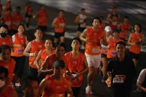 BIB: 23723, 21817
                            <button type="button" onclick="openModal(17924457)" class="btn btn-primary btn-sm float-right btn-popup" data-toggle="modal" data-target=".modal-high-quality">
                        <i class="fas fa-shopping-cart"></i> Add to Cart
                    </button>
                                            <button type="button" onclick="isThisMe(17924457, true)" class="btn btn-success btn-sm float-right btn-popup btn-isme hidden" data-toggle="tooltip" data-placement="bottom" title="นี่คือรูปของคุณใช่ไหม คลิกที่นี่เพื่อเอาเข้าอัลบั้ม">
                        <i class="fas fa-plus"></i> Add to album
                    </button>
                    <button type="button" onclick="isThisMe(17924457, false)" class="btn btn-warning btn-sm float-right btn-popup btn-isnotme hidden">
                        <i class="fas fa-ban"></i> Remove from album
                    </button>