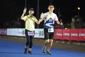 BIB: 40743, 44370
                            <button type="button" onclick="openModal(18011504)" class="btn btn-primary btn-sm float-right btn-popup" data-toggle="modal" data-target=".modal-high-quality">
                        <i class="fas fa-shopping-cart"></i> Add to Cart
                    </button>
                                            <button type="button" onclick="isThisMe(18011504, true)" class="btn btn-success btn-sm float-right btn-popup btn-isme hidden" data-toggle="tooltip" data-placement="bottom" title="นี่คือรูปของคุณใช่ไหม คลิกที่นี่เพื่อเอาเข้าอัลบั้ม">
                        <i class="fas fa-plus"></i> Add to album
                    </button>
                    <button type="button" onclick="isThisMe(18011504, false)" class="btn btn-warning btn-sm float-right btn-popup btn-isnotme hidden">
                        <i class="fas fa-ban"></i> Remove from album
                    </button>