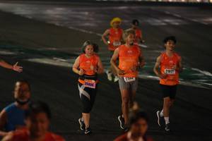 BIB: 21021, 2568, 25806
                            <button type="button" onclick="openModal(17937891)" class="btn btn-primary btn-sm float-right btn-popup" data-toggle="modal" data-target=".modal-high-quality">
                        <i class="fas fa-shopping-cart"></i> Add to Cart
                    </button>
                                            <button type="button" onclick="isThisMe(17937891, true)" class="btn btn-success btn-sm float-right btn-popup btn-isme hidden" data-toggle="tooltip" data-placement="bottom" title="นี่คือรูปของคุณใช่ไหม คลิกที่นี่เพื่อเอาเข้าอัลบั้ม">
                        <i class="fas fa-plus"></i> Add to album
                    </button>
                    <button type="button" onclick="isThisMe(17937891, false)" class="btn btn-warning btn-sm float-right btn-popup btn-isnotme hidden">
                        <i class="fas fa-ban"></i> Remove from album
                    </button>