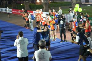 BIB: 41123
                            <button type="button" onclick="openModal(18015564)" class="btn btn-primary btn-sm float-right btn-popup" data-toggle="modal" data-target=".modal-high-quality">
                        <i class="fas fa-shopping-cart"></i> Add to Cart
                    </button>
                                            <button type="button" onclick="isThisMe(18015564, true)" class="btn btn-success btn-sm float-right btn-popup btn-isme hidden" data-toggle="tooltip" data-placement="bottom" title="นี่คือรูปของคุณใช่ไหม คลิกที่นี่เพื่อเอาเข้าอัลบั้ม">
                        <i class="fas fa-plus"></i> Add to album
                    </button>
                    <button type="button" onclick="isThisMe(18015564, false)" class="btn btn-warning btn-sm float-right btn-popup btn-isnotme hidden">
                        <i class="fas fa-ban"></i> Remove from album
                    </button>