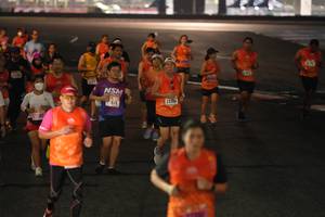 BIB: 23300
                            <button type="button" onclick="openModal(17935926)" class="btn btn-primary btn-sm float-right btn-popup" data-toggle="modal" data-target=".modal-high-quality">
                        <i class="fas fa-shopping-cart"></i> Add to Cart
                    </button>
                                            <button type="button" onclick="isThisMe(17935926, true)" class="btn btn-success btn-sm float-right btn-popup btn-isme hidden" data-toggle="tooltip" data-placement="bottom" title="นี่คือรูปของคุณใช่ไหม คลิกที่นี่เพื่อเอาเข้าอัลบั้ม">
                        <i class="fas fa-plus"></i> Add to album
                    </button>
                    <button type="button" onclick="isThisMe(17935926, false)" class="btn btn-warning btn-sm float-right btn-popup btn-isnotme hidden">
                        <i class="fas fa-ban"></i> Remove from album
                    </button>