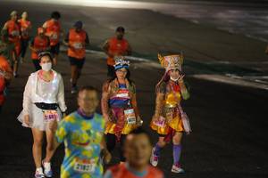 BIB: 260, 6620, 21827
                            <button type="button" onclick="openModal(17938225)" class="btn btn-primary btn-sm float-right btn-popup" data-toggle="modal" data-target=".modal-high-quality">
                        <i class="fas fa-shopping-cart"></i> Add to Cart
                    </button>
                                            <button type="button" onclick="isThisMe(17938225, true)" class="btn btn-success btn-sm float-right btn-popup btn-isme hidden" data-toggle="tooltip" data-placement="bottom" title="นี่คือรูปของคุณใช่ไหม คลิกที่นี่เพื่อเอาเข้าอัลบั้ม">
                        <i class="fas fa-plus"></i> Add to album
                    </button>
                    <button type="button" onclick="isThisMe(17938225, false)" class="btn btn-warning btn-sm float-right btn-popup btn-isnotme hidden">
                        <i class="fas fa-ban"></i> Remove from album
                    </button>