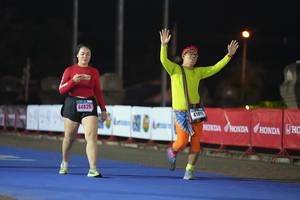 BIB: 44826
                            <button type="button" onclick="openModal(18014959)" class="btn btn-primary btn-sm float-right btn-popup" data-toggle="modal" data-target=".modal-high-quality">
                        <i class="fas fa-shopping-cart"></i> Add to Cart
                    </button>
                                            <button type="button" onclick="isThisMe(18014959, true)" class="btn btn-success btn-sm float-right btn-popup btn-isme hidden" data-toggle="tooltip" data-placement="bottom" title="นี่คือรูปของคุณใช่ไหม คลิกที่นี่เพื่อเอาเข้าอัลบั้ม">
                        <i class="fas fa-plus"></i> Add to album
                    </button>
                    <button type="button" onclick="isThisMe(18014959, false)" class="btn btn-warning btn-sm float-right btn-popup btn-isnotme hidden">
                        <i class="fas fa-ban"></i> Remove from album
                    </button>