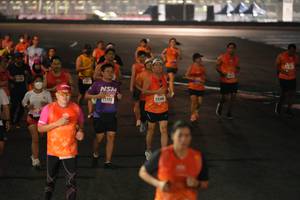 BIB: 23300
                            <button type="button" onclick="openModal(17935925)" class="btn btn-primary btn-sm float-right btn-popup" data-toggle="modal" data-target=".modal-high-quality">
                        <i class="fas fa-shopping-cart"></i> Add to Cart
                    </button>
                                            <button type="button" onclick="isThisMe(17935925, true)" class="btn btn-success btn-sm float-right btn-popup btn-isme hidden" data-toggle="tooltip" data-placement="bottom" title="นี่คือรูปของคุณใช่ไหม คลิกที่นี่เพื่อเอาเข้าอัลบั้ม">
                        <i class="fas fa-plus"></i> Add to album
                    </button>
                    <button type="button" onclick="isThisMe(17935925, false)" class="btn btn-warning btn-sm float-right btn-popup btn-isnotme hidden">
                        <i class="fas fa-ban"></i> Remove from album
                    </button>