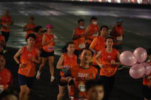 BIB: 211
                            <button type="button" onclick="openModal(17927358)" class="btn btn-primary btn-sm float-right btn-popup" data-toggle="modal" data-target=".modal-high-quality">
                        <i class="fas fa-shopping-cart"></i> Add to Cart
                    </button>
                                            <button type="button" onclick="isThisMe(17927358, true)" class="btn btn-success btn-sm float-right btn-popup btn-isme hidden" data-toggle="tooltip" data-placement="bottom" title="นี่คือรูปของคุณใช่ไหม คลิกที่นี่เพื่อเอาเข้าอัลบั้ม">
                        <i class="fas fa-plus"></i> Add to album
                    </button>
                    <button type="button" onclick="isThisMe(17927358, false)" class="btn btn-warning btn-sm float-right btn-popup btn-isnotme hidden">
                        <i class="fas fa-ban"></i> Remove from album
                    </button>