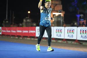 BIB: 4271
                            <button type="button" onclick="openModal(18013371)" class="btn btn-primary btn-sm float-right btn-popup" data-toggle="modal" data-target=".modal-high-quality">
                        <i class="fas fa-shopping-cart"></i> Add to Cart
                    </button>
                                            <button type="button" onclick="isThisMe(18013371, true)" class="btn btn-success btn-sm float-right btn-popup btn-isme hidden" data-toggle="tooltip" data-placement="bottom" title="นี่คือรูปของคุณใช่ไหม คลิกที่นี่เพื่อเอาเข้าอัลบั้ม">
                        <i class="fas fa-plus"></i> Add to album
                    </button>
                    <button type="button" onclick="isThisMe(18013371, false)" class="btn btn-warning btn-sm float-right btn-popup btn-isnotme hidden">
                        <i class="fas fa-ban"></i> Remove from album
                    </button>