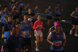 BIB: 036, 11162, 13718
                            <button type="button" onclick="openModal(17961899)" class="btn btn-primary btn-sm float-right btn-popup" data-toggle="modal" data-target=".modal-high-quality">
                        <i class="fas fa-shopping-cart"></i> Add to Cart
                    </button>
                                            <button type="button" onclick="isThisMe(17961899, true)" class="btn btn-success btn-sm float-right btn-popup btn-isme hidden" data-toggle="tooltip" data-placement="bottom" title="นี่คือรูปของคุณใช่ไหม คลิกที่นี่เพื่อเอาเข้าอัลบั้ม">
                        <i class="fas fa-plus"></i> Add to album
                    </button>
                    <button type="button" onclick="isThisMe(17961899, false)" class="btn btn-warning btn-sm float-right btn-popup btn-isnotme hidden">
                        <i class="fas fa-ban"></i> Remove from album
                    </button>