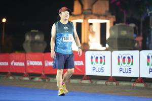 BIB: 408
                            <button type="button" onclick="openModal(18015117)" class="btn btn-primary btn-sm float-right btn-popup" data-toggle="modal" data-target=".modal-high-quality">
                        <i class="fas fa-shopping-cart"></i> Add to Cart
                    </button>
                                            <button type="button" onclick="isThisMe(18015117, true)" class="btn btn-success btn-sm float-right btn-popup btn-isme hidden" data-toggle="tooltip" data-placement="bottom" title="นี่คือรูปของคุณใช่ไหม คลิกที่นี่เพื่อเอาเข้าอัลบั้ม">
                        <i class="fas fa-plus"></i> Add to album
                    </button>
                    <button type="button" onclick="isThisMe(18015117, false)" class="btn btn-warning btn-sm float-right btn-popup btn-isnotme hidden">
                        <i class="fas fa-ban"></i> Remove from album
                    </button>