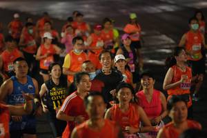 BIB: 200, 2762, 2611
                            <button type="button" onclick="openModal(17935489)" class="btn btn-primary btn-sm float-right btn-popup" data-toggle="modal" data-target=".modal-high-quality">
                        <i class="fas fa-shopping-cart"></i> Add to Cart
                    </button>
                                            <button type="button" onclick="isThisMe(17935489, true)" class="btn btn-success btn-sm float-right btn-popup btn-isme hidden" data-toggle="tooltip" data-placement="bottom" title="นี่คือรูปของคุณใช่ไหม คลิกที่นี่เพื่อเอาเข้าอัลบั้ม">
                        <i class="fas fa-plus"></i> Add to album
                    </button>
                    <button type="button" onclick="isThisMe(17935489, false)" class="btn btn-warning btn-sm float-right btn-popup btn-isnotme hidden">
                        <i class="fas fa-ban"></i> Remove from album
                    </button>