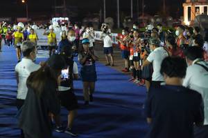 BIB: 
                            <button type="button" onclick="openModal(18015711)" class="btn btn-primary btn-sm float-right btn-popup" data-toggle="modal" data-target=".modal-high-quality">
                        <i class="fas fa-shopping-cart"></i> Add to Cart
                    </button>
                                            <button type="button" onclick="isThisMe(18015711, true)" class="btn btn-success btn-sm float-right btn-popup btn-isme hidden" data-toggle="tooltip" data-placement="bottom" title="นี่คือรูปของคุณใช่ไหม คลิกที่นี่เพื่อเอาเข้าอัลบั้ม">
                        <i class="fas fa-plus"></i> Add to album
                    </button>
                    <button type="button" onclick="isThisMe(18015711, false)" class="btn btn-warning btn-sm float-right btn-popup btn-isnotme hidden">
                        <i class="fas fa-ban"></i> Remove from album
                    </button>