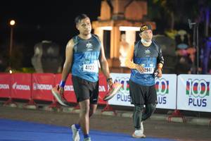 BIB: 4125, 2941
                            <button type="button" onclick="openModal(18015243)" class="btn btn-primary btn-sm float-right btn-popup" data-toggle="modal" data-target=".modal-high-quality">
                        <i class="fas fa-shopping-cart"></i> Add to Cart
                    </button>
                                            <button type="button" onclick="isThisMe(18015243, true)" class="btn btn-success btn-sm float-right btn-popup btn-isme hidden" data-toggle="tooltip" data-placement="bottom" title="นี่คือรูปของคุณใช่ไหม คลิกที่นี่เพื่อเอาเข้าอัลบั้ม">
                        <i class="fas fa-plus"></i> Add to album
                    </button>
                    <button type="button" onclick="isThisMe(18015243, false)" class="btn btn-warning btn-sm float-right btn-popup btn-isnotme hidden">
                        <i class="fas fa-ban"></i> Remove from album
                    </button>