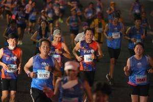 BIB: 1440, 0245, 10164, 10702, 13543
                            <button type="button" onclick="openModal(17959624)" class="btn btn-primary btn-sm float-right btn-popup" data-toggle="modal" data-target=".modal-high-quality">
                        <i class="fas fa-shopping-cart"></i> Add to Cart
                    </button>
                                            <button type="button" onclick="isThisMe(17959624, true)" class="btn btn-success btn-sm float-right btn-popup btn-isme hidden" data-toggle="tooltip" data-placement="bottom" title="นี่คือรูปของคุณใช่ไหม คลิกที่นี่เพื่อเอาเข้าอัลบั้ม">
                        <i class="fas fa-plus"></i> Add to album
                    </button>
                    <button type="button" onclick="isThisMe(17959624, false)" class="btn btn-warning btn-sm float-right btn-popup btn-isnotme hidden">
                        <i class="fas fa-ban"></i> Remove from album
                    </button>