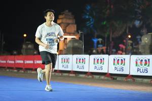 BIB: 42195, 78411
                            <button type="button" onclick="openModal(18014343)" class="btn btn-primary btn-sm float-right btn-popup" data-toggle="modal" data-target=".modal-high-quality">
                        <i class="fas fa-shopping-cart"></i> Add to Cart
                    </button>
                                            <button type="button" onclick="isThisMe(18014343, true)" class="btn btn-success btn-sm float-right btn-popup btn-isme hidden" data-toggle="tooltip" data-placement="bottom" title="นี่คือรูปของคุณใช่ไหม คลิกที่นี่เพื่อเอาเข้าอัลบั้ม">
                        <i class="fas fa-plus"></i> Add to album
                    </button>
                    <button type="button" onclick="isThisMe(18014343, false)" class="btn btn-warning btn-sm float-right btn-popup btn-isnotme hidden">
                        <i class="fas fa-ban"></i> Remove from album
                    </button>