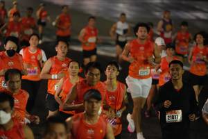 BIB: 23723, 21817
                            <button type="button" onclick="openModal(17924460)" class="btn btn-primary btn-sm float-right btn-popup" data-toggle="modal" data-target=".modal-high-quality">
                        <i class="fas fa-shopping-cart"></i> Add to Cart
                    </button>
                                            <button type="button" onclick="isThisMe(17924460, true)" class="btn btn-success btn-sm float-right btn-popup btn-isme hidden" data-toggle="tooltip" data-placement="bottom" title="นี่คือรูปของคุณใช่ไหม คลิกที่นี่เพื่อเอาเข้าอัลบั้ม">
                        <i class="fas fa-plus"></i> Add to album
                    </button>
                    <button type="button" onclick="isThisMe(17924460, false)" class="btn btn-warning btn-sm float-right btn-popup btn-isnotme hidden">
                        <i class="fas fa-ban"></i> Remove from album
                    </button>