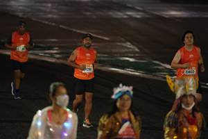 BIB: 4280, 23832
                            <button type="button" onclick="openModal(17938306)" class="btn btn-primary btn-sm float-right btn-popup" data-toggle="modal" data-target=".modal-high-quality">
                        <i class="fas fa-shopping-cart"></i> Add to Cart
                    </button>
                                            <button type="button" onclick="isThisMe(17938306, true)" class="btn btn-success btn-sm float-right btn-popup btn-isme hidden" data-toggle="tooltip" data-placement="bottom" title="นี่คือรูปของคุณใช่ไหม คลิกที่นี่เพื่อเอาเข้าอัลบั้ม">
                        <i class="fas fa-plus"></i> Add to album
                    </button>
                    <button type="button" onclick="isThisMe(17938306, false)" class="btn btn-warning btn-sm float-right btn-popup btn-isnotme hidden">
                        <i class="fas fa-ban"></i> Remove from album
                    </button>