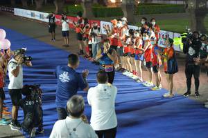 BIB: 261
                            <button type="button" onclick="openModal(18015417)" class="btn btn-primary btn-sm float-right btn-popup" data-toggle="modal" data-target=".modal-high-quality">
                        <i class="fas fa-shopping-cart"></i> Add to Cart
                    </button>
                                            <button type="button" onclick="isThisMe(18015417, true)" class="btn btn-success btn-sm float-right btn-popup btn-isme hidden" data-toggle="tooltip" data-placement="bottom" title="นี่คือรูปของคุณใช่ไหม คลิกที่นี่เพื่อเอาเข้าอัลบั้ม">
                        <i class="fas fa-plus"></i> Add to album
                    </button>
                    <button type="button" onclick="isThisMe(18015417, false)" class="btn btn-warning btn-sm float-right btn-popup btn-isnotme hidden">
                        <i class="fas fa-ban"></i> Remove from album
                    </button>