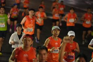 BIB: 039, 25090
                            <button type="button" onclick="openModal(17924513)" class="btn btn-primary btn-sm float-right btn-popup" data-toggle="modal" data-target=".modal-high-quality">
                        <i class="fas fa-shopping-cart"></i> Add to Cart
                    </button>
                                            <button type="button" onclick="isThisMe(17924513, true)" class="btn btn-success btn-sm float-right btn-popup btn-isme hidden" data-toggle="tooltip" data-placement="bottom" title="นี่คือรูปของคุณใช่ไหม คลิกที่นี่เพื่อเอาเข้าอัลบั้ม">
                        <i class="fas fa-plus"></i> Add to album
                    </button>
                    <button type="button" onclick="isThisMe(17924513, false)" class="btn btn-warning btn-sm float-right btn-popup btn-isnotme hidden">
                        <i class="fas fa-ban"></i> Remove from album
                    </button>