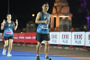 BIB: 41968, 44552
                            <button type="button" onclick="openModal(18013805)" class="btn btn-primary btn-sm float-right btn-popup" data-toggle="modal" data-target=".modal-high-quality">
                        <i class="fas fa-shopping-cart"></i> Add to Cart
                    </button>
                                            <button type="button" onclick="isThisMe(18013805, true)" class="btn btn-success btn-sm float-right btn-popup btn-isme hidden" data-toggle="tooltip" data-placement="bottom" title="นี่คือรูปของคุณใช่ไหม คลิกที่นี่เพื่อเอาเข้าอัลบั้ม">
                        <i class="fas fa-plus"></i> Add to album
                    </button>
                    <button type="button" onclick="isThisMe(18013805, false)" class="btn btn-warning btn-sm float-right btn-popup btn-isnotme hidden">
                        <i class="fas fa-ban"></i> Remove from album
                    </button>