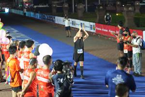 BIB: 
                            <button type="button" onclick="openModal(18015609)" class="btn btn-primary btn-sm float-right btn-popup" data-toggle="modal" data-target=".modal-high-quality">
                        <i class="fas fa-shopping-cart"></i> Add to Cart
                    </button>
                                            <button type="button" onclick="isThisMe(18015609, true)" class="btn btn-success btn-sm float-right btn-popup btn-isme hidden" data-toggle="tooltip" data-placement="bottom" title="นี่คือรูปของคุณใช่ไหม คลิกที่นี่เพื่อเอาเข้าอัลบั้ม">
                        <i class="fas fa-plus"></i> Add to album
                    </button>
                    <button type="button" onclick="isThisMe(18015609, false)" class="btn btn-warning btn-sm float-right btn-popup btn-isnotme hidden">
                        <i class="fas fa-ban"></i> Remove from album
                    </button>