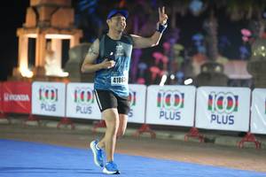 BIB: 41863
                            <button type="button" onclick="openModal(18015237)" class="btn btn-primary btn-sm float-right btn-popup" data-toggle="modal" data-target=".modal-high-quality">
                        <i class="fas fa-shopping-cart"></i> Add to Cart
                    </button>
                                            <button type="button" onclick="isThisMe(18015237, true)" class="btn btn-success btn-sm float-right btn-popup btn-isme hidden" data-toggle="tooltip" data-placement="bottom" title="นี่คือรูปของคุณใช่ไหม คลิกที่นี่เพื่อเอาเข้าอัลบั้ม">
                        <i class="fas fa-plus"></i> Add to album
                    </button>
                    <button type="button" onclick="isThisMe(18015237, false)" class="btn btn-warning btn-sm float-right btn-popup btn-isnotme hidden">
                        <i class="fas fa-ban"></i> Remove from album
                    </button>