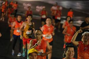 BIB: 408
                            <button type="button" onclick="openModal(17923301)" class="btn btn-primary btn-sm float-right btn-popup" data-toggle="modal" data-target=".modal-high-quality">
                        <i class="fas fa-shopping-cart"></i> Add to Cart
                    </button>
                                            <button type="button" onclick="isThisMe(17923301, true)" class="btn btn-success btn-sm float-right btn-popup btn-isme hidden" data-toggle="tooltip" data-placement="bottom" title="นี่คือรูปของคุณใช่ไหม คลิกที่นี่เพื่อเอาเข้าอัลบั้ม">
                        <i class="fas fa-plus"></i> Add to album
                    </button>
                    <button type="button" onclick="isThisMe(17923301, false)" class="btn btn-warning btn-sm float-right btn-popup btn-isnotme hidden">
                        <i class="fas fa-ban"></i> Remove from album
                    </button>