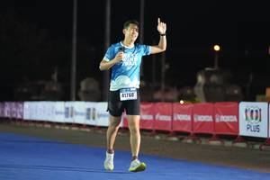 BIB: 41760
                            <button type="button" onclick="openModal(18008663)" class="btn btn-primary btn-sm float-right btn-popup" data-toggle="modal" data-target=".modal-high-quality">
                        <i class="fas fa-shopping-cart"></i> Add to Cart
                    </button>
                                            <button type="button" onclick="isThisMe(18008663, true)" class="btn btn-success btn-sm float-right btn-popup btn-isme hidden" data-toggle="tooltip" data-placement="bottom" title="นี่คือรูปของคุณใช่ไหม คลิกที่นี่เพื่อเอาเข้าอัลบั้ม">
                        <i class="fas fa-plus"></i> Add to album
                    </button>
                    <button type="button" onclick="isThisMe(18008663, false)" class="btn btn-warning btn-sm float-right btn-popup btn-isnotme hidden">
                        <i class="fas fa-ban"></i> Remove from album
                    </button>