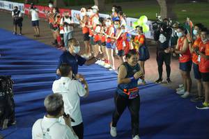 BIB: 446
                            <button type="button" onclick="openModal(18015439)" class="btn btn-primary btn-sm float-right btn-popup" data-toggle="modal" data-target=".modal-high-quality">
                        <i class="fas fa-shopping-cart"></i> Add to Cart
                    </button>
                                            <button type="button" onclick="isThisMe(18015439, true)" class="btn btn-success btn-sm float-right btn-popup btn-isme hidden" data-toggle="tooltip" data-placement="bottom" title="นี่คือรูปของคุณใช่ไหม คลิกที่นี่เพื่อเอาเข้าอัลบั้ม">
                        <i class="fas fa-plus"></i> Add to album
                    </button>
                    <button type="button" onclick="isThisMe(18015439, false)" class="btn btn-warning btn-sm float-right btn-popup btn-isnotme hidden">
                        <i class="fas fa-ban"></i> Remove from album
                    </button>