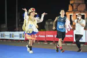 BIB: 6402, 73407
                            <button type="button" onclick="openModal(18014998)" class="btn btn-primary btn-sm float-right btn-popup" data-toggle="modal" data-target=".modal-high-quality">
                        <i class="fas fa-shopping-cart"></i> Add to Cart
                    </button>
                                            <button type="button" onclick="isThisMe(18014998, true)" class="btn btn-success btn-sm float-right btn-popup btn-isme hidden" data-toggle="tooltip" data-placement="bottom" title="นี่คือรูปของคุณใช่ไหม คลิกที่นี่เพื่อเอาเข้าอัลบั้ม">
                        <i class="fas fa-plus"></i> Add to album
                    </button>
                    <button type="button" onclick="isThisMe(18014998, false)" class="btn btn-warning btn-sm float-right btn-popup btn-isnotme hidden">
                        <i class="fas fa-ban"></i> Remove from album
                    </button>