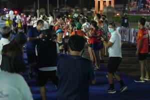 BIB: 
                            <button type="button" onclick="openModal(18015713)" class="btn btn-primary btn-sm float-right btn-popup" data-toggle="modal" data-target=".modal-high-quality">
                        <i class="fas fa-shopping-cart"></i> Add to Cart
                    </button>
                                            <button type="button" onclick="isThisMe(18015713, true)" class="btn btn-success btn-sm float-right btn-popup btn-isme hidden" data-toggle="tooltip" data-placement="bottom" title="นี่คือรูปของคุณใช่ไหม คลิกที่นี่เพื่อเอาเข้าอัลบั้ม">
                        <i class="fas fa-plus"></i> Add to album
                    </button>
                    <button type="button" onclick="isThisMe(18015713, false)" class="btn btn-warning btn-sm float-right btn-popup btn-isnotme hidden">
                        <i class="fas fa-ban"></i> Remove from album
                    </button>