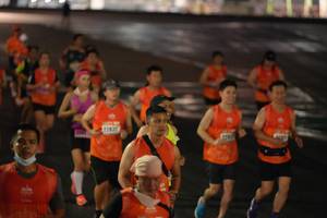 BIB: 22032
                            <button type="button" onclick="openModal(17933785)" class="btn btn-primary btn-sm float-right btn-popup" data-toggle="modal" data-target=".modal-high-quality">
                        <i class="fas fa-shopping-cart"></i> Add to Cart
                    </button>
                                            <button type="button" onclick="isThisMe(17933785, true)" class="btn btn-success btn-sm float-right btn-popup btn-isme hidden" data-toggle="tooltip" data-placement="bottom" title="นี่คือรูปของคุณใช่ไหม คลิกที่นี่เพื่อเอาเข้าอัลบั้ม">
                        <i class="fas fa-plus"></i> Add to album
                    </button>
                    <button type="button" onclick="isThisMe(17933785, false)" class="btn btn-warning btn-sm float-right btn-popup btn-isnotme hidden">
                        <i class="fas fa-ban"></i> Remove from album
                    </button>