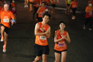 BIB: 23326, 21891, 26217
                            <button type="button" onclick="openModal(17937379)" class="btn btn-primary btn-sm float-right btn-popup" data-toggle="modal" data-target=".modal-high-quality">
                        <i class="fas fa-shopping-cart"></i> Add to Cart
                    </button>
                                            <button type="button" onclick="isThisMe(17937379, true)" class="btn btn-success btn-sm float-right btn-popup btn-isme hidden" data-toggle="tooltip" data-placement="bottom" title="นี่คือรูปของคุณใช่ไหม คลิกที่นี่เพื่อเอาเข้าอัลบั้ม">
                        <i class="fas fa-plus"></i> Add to album
                    </button>
                    <button type="button" onclick="isThisMe(17937379, false)" class="btn btn-warning btn-sm float-right btn-popup btn-isnotme hidden">
                        <i class="fas fa-ban"></i> Remove from album
                    </button>