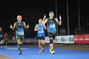 BIB: 42373, 41247, 40352
                            <button type="button" onclick="openModal(18010812)" class="btn btn-primary btn-sm float-right btn-popup" data-toggle="modal" data-target=".modal-high-quality">
                        <i class="fas fa-shopping-cart"></i> Add to Cart
                    </button>
                                            <button type="button" onclick="isThisMe(18010812, true)" class="btn btn-success btn-sm float-right btn-popup btn-isme hidden" data-toggle="tooltip" data-placement="bottom" title="นี่คือรูปของคุณใช่ไหม คลิกที่นี่เพื่อเอาเข้าอัลบั้ม">
                        <i class="fas fa-plus"></i> Add to album
                    </button>
                    <button type="button" onclick="isThisMe(18010812, false)" class="btn btn-warning btn-sm float-right btn-popup btn-isnotme hidden">
                        <i class="fas fa-ban"></i> Remove from album
                    </button>