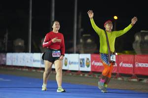 BIB: 44826
                            <button type="button" onclick="openModal(18014960)" class="btn btn-primary btn-sm float-right btn-popup" data-toggle="modal" data-target=".modal-high-quality">
                        <i class="fas fa-shopping-cart"></i> Add to Cart
                    </button>
                                            <button type="button" onclick="isThisMe(18014960, true)" class="btn btn-success btn-sm float-right btn-popup btn-isme hidden" data-toggle="tooltip" data-placement="bottom" title="นี่คือรูปของคุณใช่ไหม คลิกที่นี่เพื่อเอาเข้าอัลบั้ม">
                        <i class="fas fa-plus"></i> Add to album
                    </button>
                    <button type="button" onclick="isThisMe(18014960, false)" class="btn btn-warning btn-sm float-right btn-popup btn-isnotme hidden">
                        <i class="fas fa-ban"></i> Remove from album
                    </button>