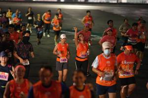 BIB: 25317, 25029, 202, 3277, 7185, 6676
                            <button type="button" onclick="openModal(17936018)" class="btn btn-primary btn-sm float-right btn-popup" data-toggle="modal" data-target=".modal-high-quality">
                        <i class="fas fa-shopping-cart"></i> Add to Cart
                    </button>
                                            <button type="button" onclick="isThisMe(17936018, true)" class="btn btn-success btn-sm float-right btn-popup btn-isme hidden" data-toggle="tooltip" data-placement="bottom" title="นี่คือรูปของคุณใช่ไหม คลิกที่นี่เพื่อเอาเข้าอัลบั้ม">
                        <i class="fas fa-plus"></i> Add to album
                    </button>
                    <button type="button" onclick="isThisMe(17936018, false)" class="btn btn-warning btn-sm float-right btn-popup btn-isnotme hidden">
                        <i class="fas fa-ban"></i> Remove from album
                    </button>