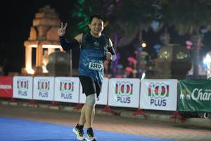 BIB: 63413
                            <button type="button" onclick="openModal(18014232)" class="btn btn-primary btn-sm float-right btn-popup" data-toggle="modal" data-target=".modal-high-quality">
                        <i class="fas fa-shopping-cart"></i> Add to Cart
                    </button>
                                            <button type="button" onclick="isThisMe(18014232, true)" class="btn btn-success btn-sm float-right btn-popup btn-isme hidden" data-toggle="tooltip" data-placement="bottom" title="นี่คือรูปของคุณใช่ไหม คลิกที่นี่เพื่อเอาเข้าอัลบั้ม">
                        <i class="fas fa-plus"></i> Add to album
                    </button>
                    <button type="button" onclick="isThisMe(18014232, false)" class="btn btn-warning btn-sm float-right btn-popup btn-isnotme hidden">
                        <i class="fas fa-ban"></i> Remove from album
                    </button>