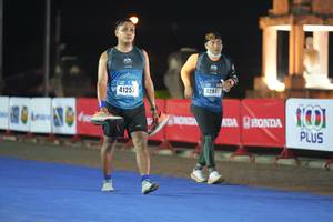 BIB: 41257, 42941
                            <button type="button" onclick="openModal(18015240)" class="btn btn-primary btn-sm float-right btn-popup" data-toggle="modal" data-target=".modal-high-quality">
                        <i class="fas fa-shopping-cart"></i> Add to Cart
                    </button>
                                            <button type="button" onclick="isThisMe(18015240, true)" class="btn btn-success btn-sm float-right btn-popup btn-isme hidden" data-toggle="tooltip" data-placement="bottom" title="นี่คือรูปของคุณใช่ไหม คลิกที่นี่เพื่อเอาเข้าอัลบั้ม">
                        <i class="fas fa-plus"></i> Add to album
                    </button>
                    <button type="button" onclick="isThisMe(18015240, false)" class="btn btn-warning btn-sm float-right btn-popup btn-isnotme hidden">
                        <i class="fas fa-ban"></i> Remove from album
                    </button>